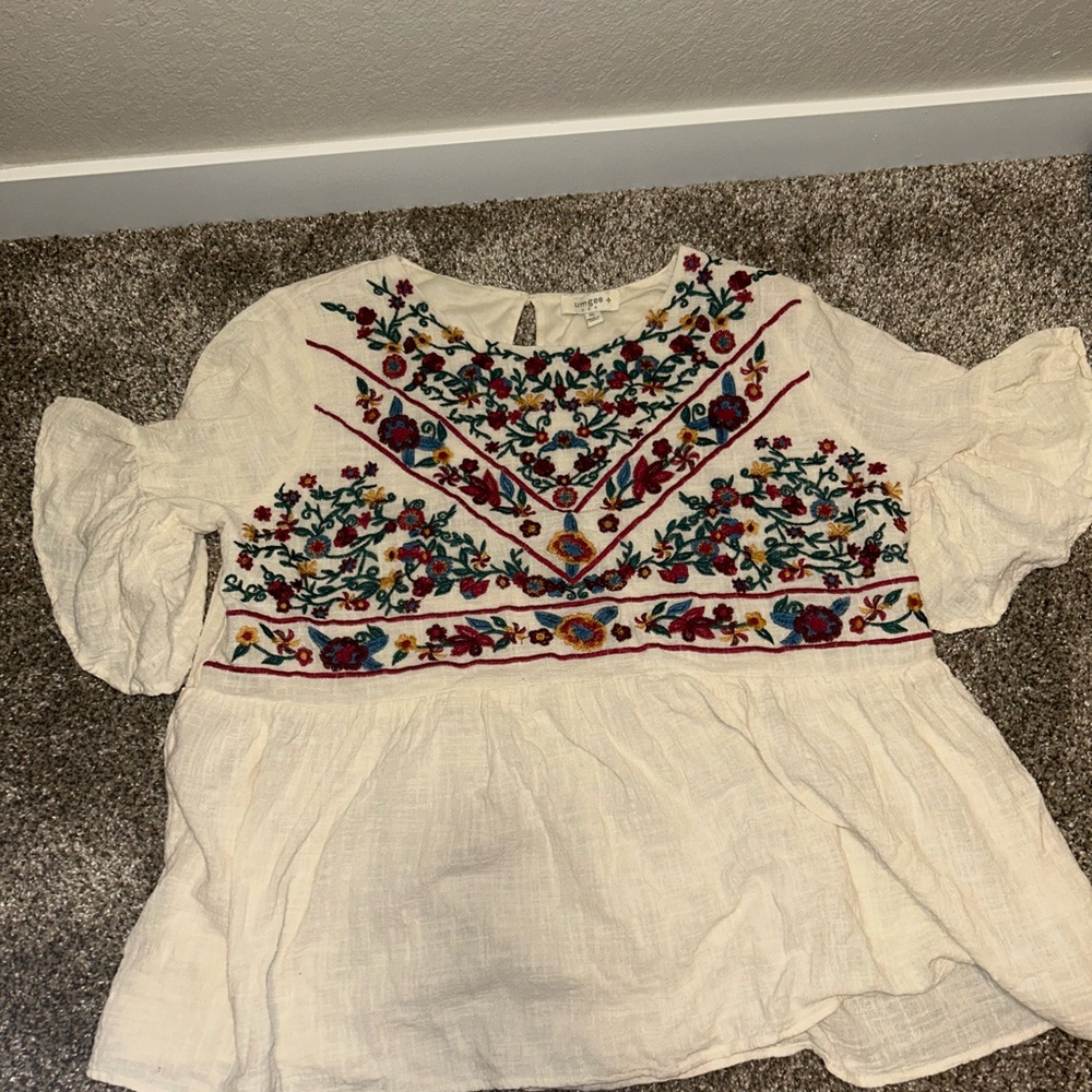 Embroidered Cream Top 1X